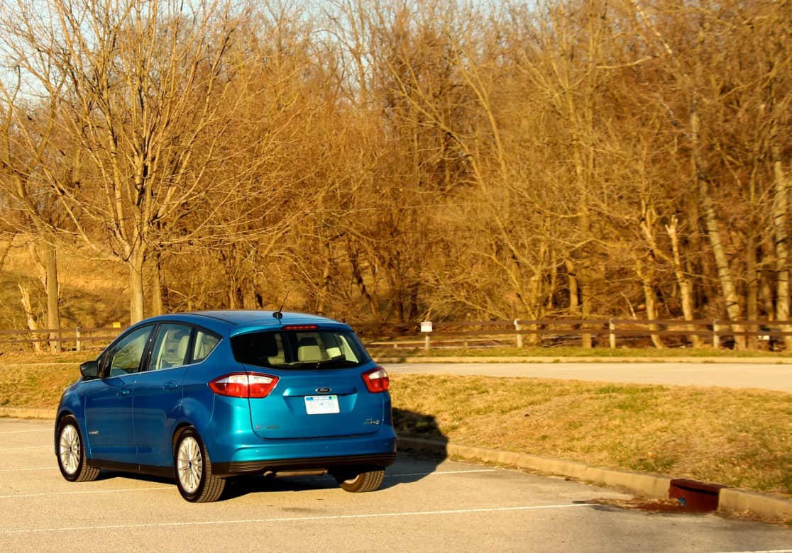 2013_Ford_CMax_053