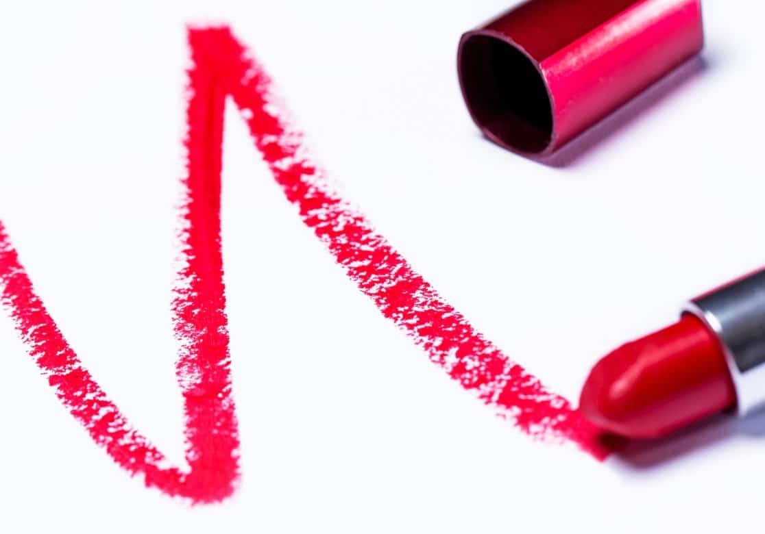 Tips on how to wear red lipstick. #makeup #beautytips
