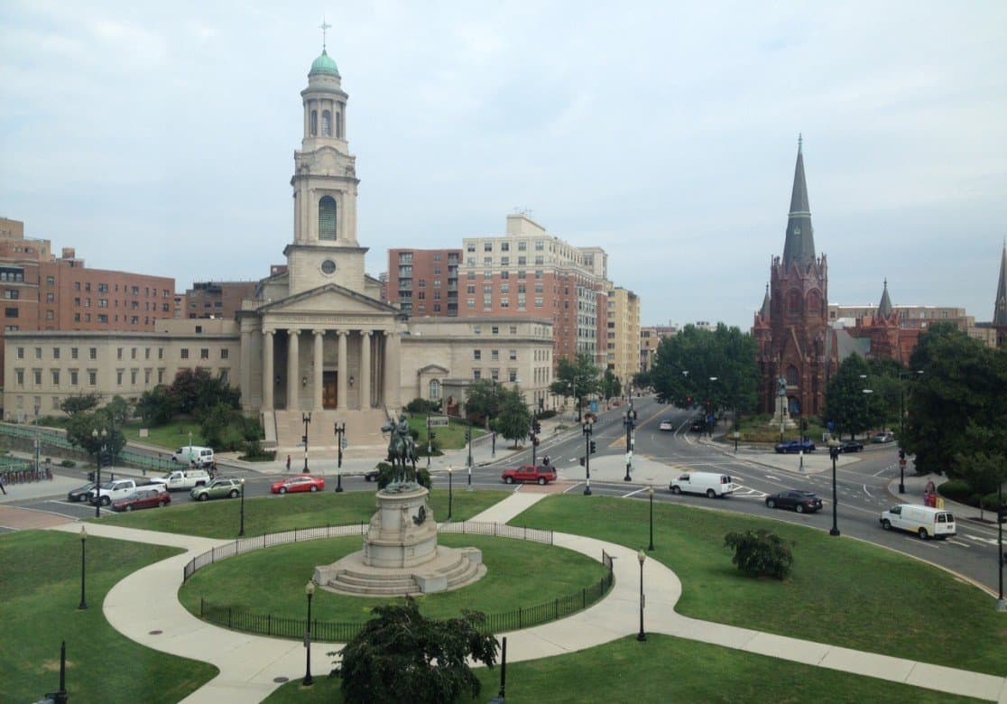 Travel Style Tips and Our Stay At The Donovan House DC