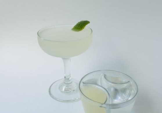 The Best French 75 Recipe With ReJigger via USALoveList.com