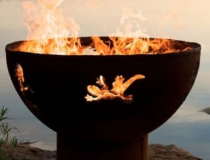 Outdoor entertaining tips | handmade fire pit #madeinUSA