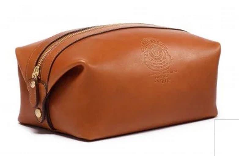 The Ghurka Holdall No. 101 Vintage Chestnut Leather Dopp Kit, made in Connecticut #giftsformen #travel #madeinUSA