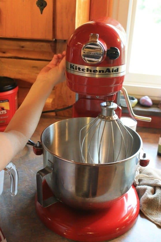 homemade ice cream recipe | No ice cream machine needed for this easy recipe! Whipped up the heavy cream in my made in Ohio KitchenAid mixer.