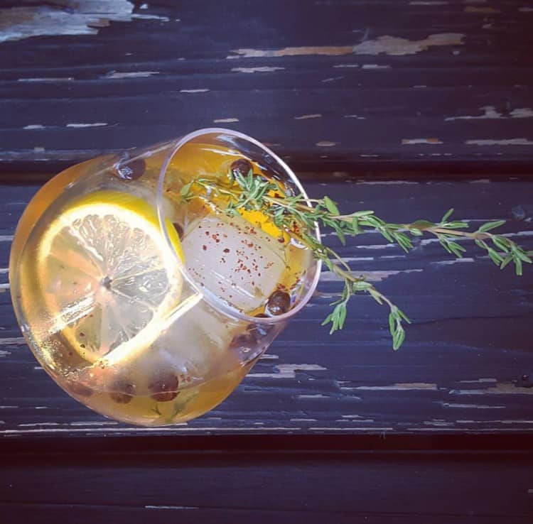 Winter cocktail recipes: Persian Gin and Tonic with 18.21 Tart Cherry and Saffron Bitters - Simple Winter Cocktail Recipe - Winter Twist on Gin and Tonic