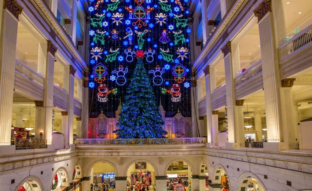 Five Free Holiday Activities In Philadelphia, For Family and Friends