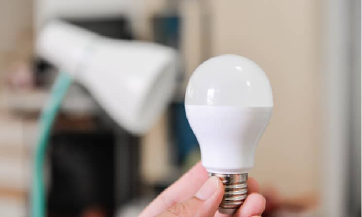 Light Bulbs Made in the USA: Do they Exist? • USA Love List