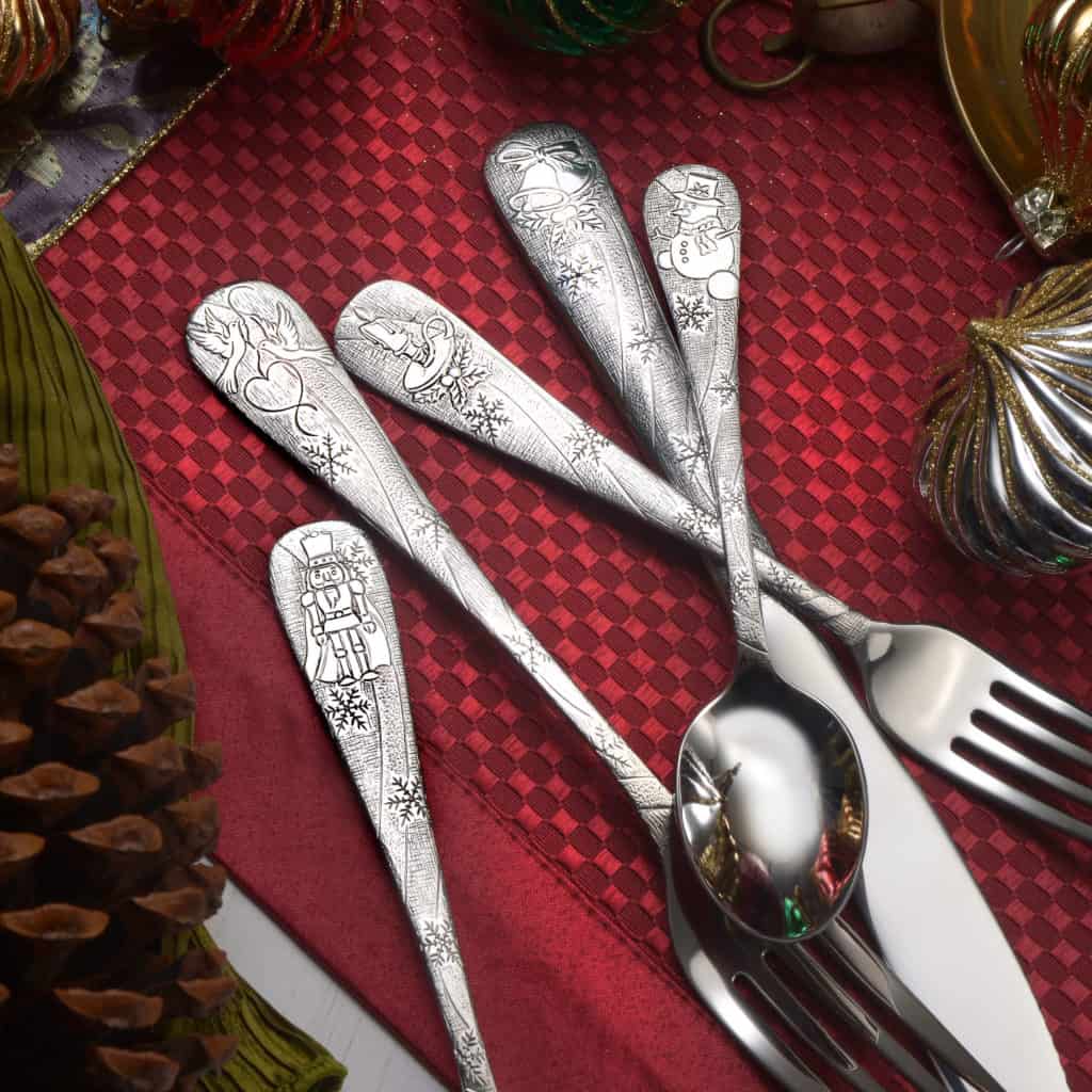 Easy Holiday Decorating Ideas: Liberty Tabletop Holiday Pattern Silverware #usalovelisted #HolidayDecor #ChristmasDecor #AmericanMade